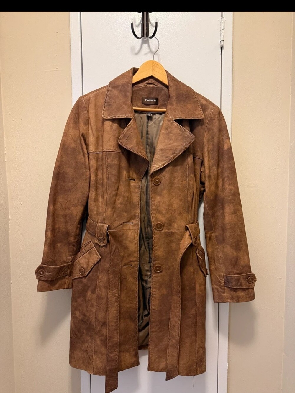 Danier Chestnut Brown Leather Trench Coat for Women